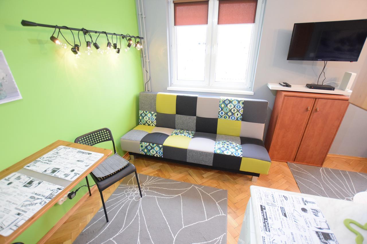 Elegant Apartment Chmielna Promenade Warschau Buitenkant foto